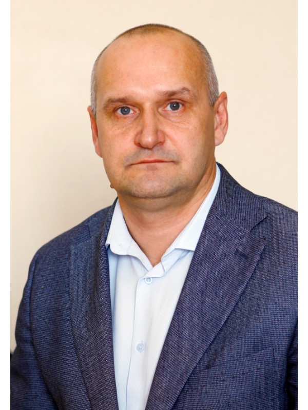 Попов Иван Анатольевич.
